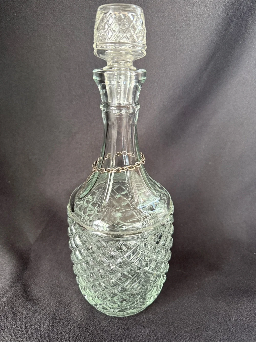 Clear Glass Scotch Decanter with Etched Diamond Pattern